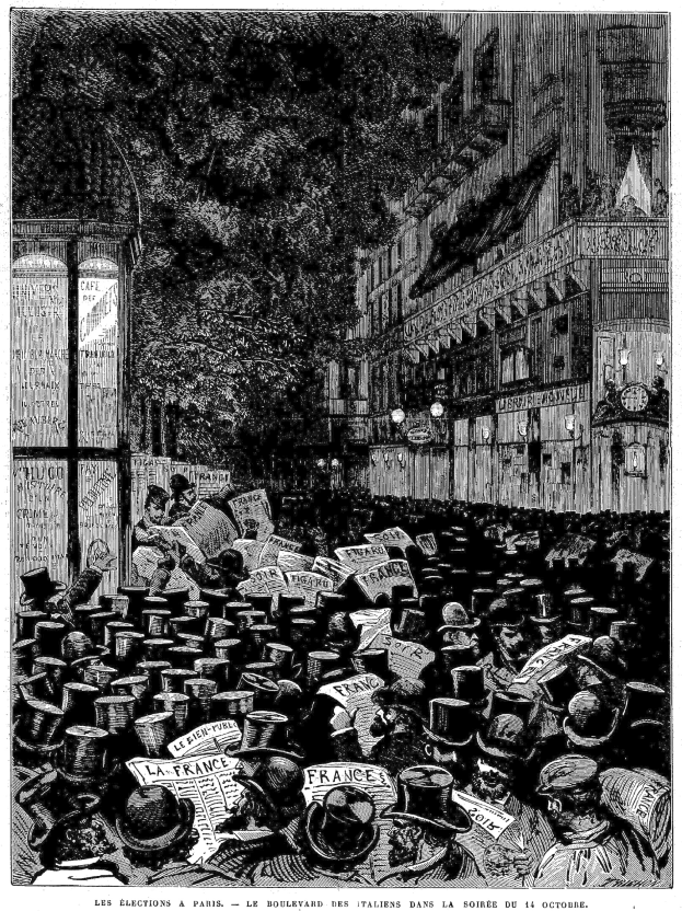Schwarze und weiße Illustration einer belebten Stadtstraße mit einem Gebäude auf der rechten Seite und einem Baum im Hintergrund, betitelt "Les élections à Paris, le boulevard des italiens dans la soirée du 16 octobre 1885".