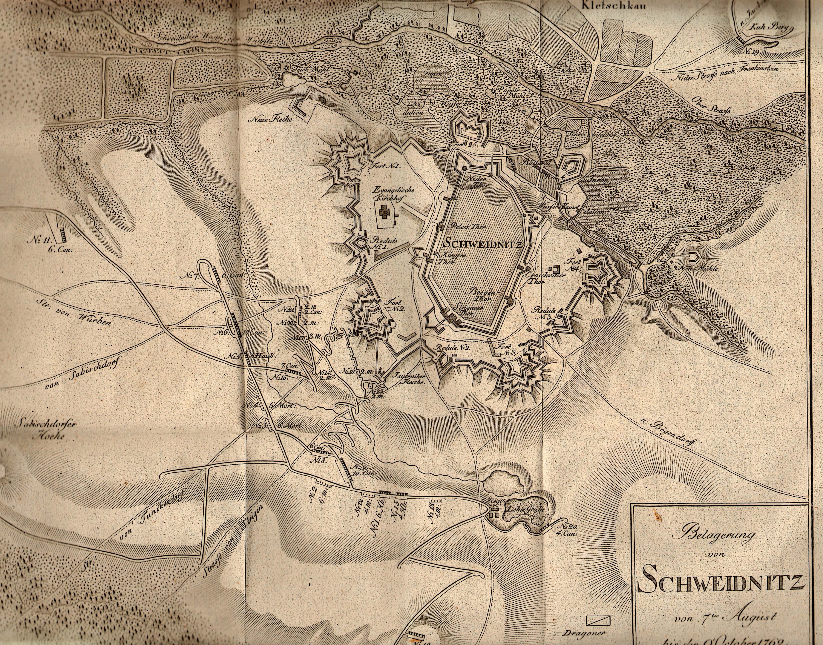 Ausführliche alte Karte von Schweidnitz, Deutschland, zeigt Straßen, Gebäude und Sehenswürdigkeiten mit begleitendem Text über die Bevölkerung, Geschichte und Kultur der Stadt.