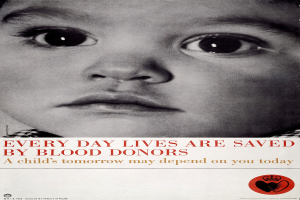 Ein Plakat mit dem Bild eines traurigen Kindergesichts und der schwarzen, fetten Schrift 'Jeden Tag rettet Blutspenden Leben.'