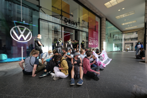 Volkswagen: 4 Standorte und 100.000 Jobs in Gefahr? Der Machtkampf beginnt